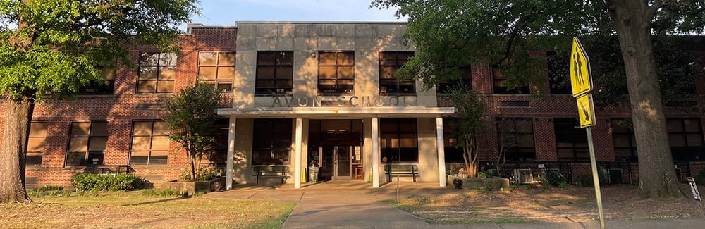 Avon Lenox School front entrance